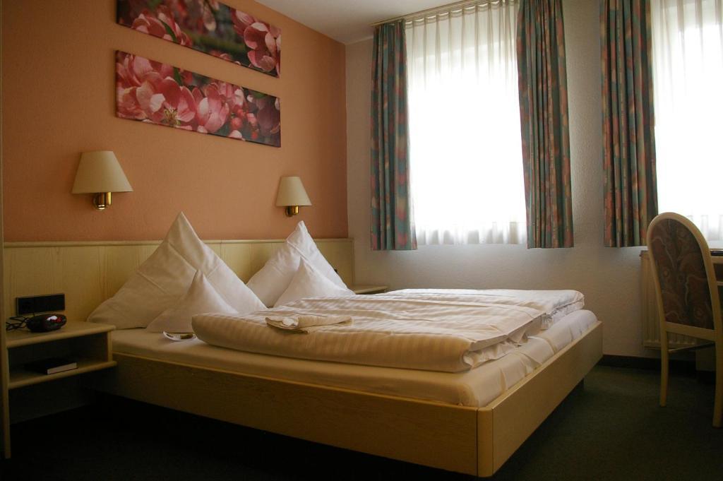 Zum Treuen Bartel Hotel Markgröningen Cameră foto